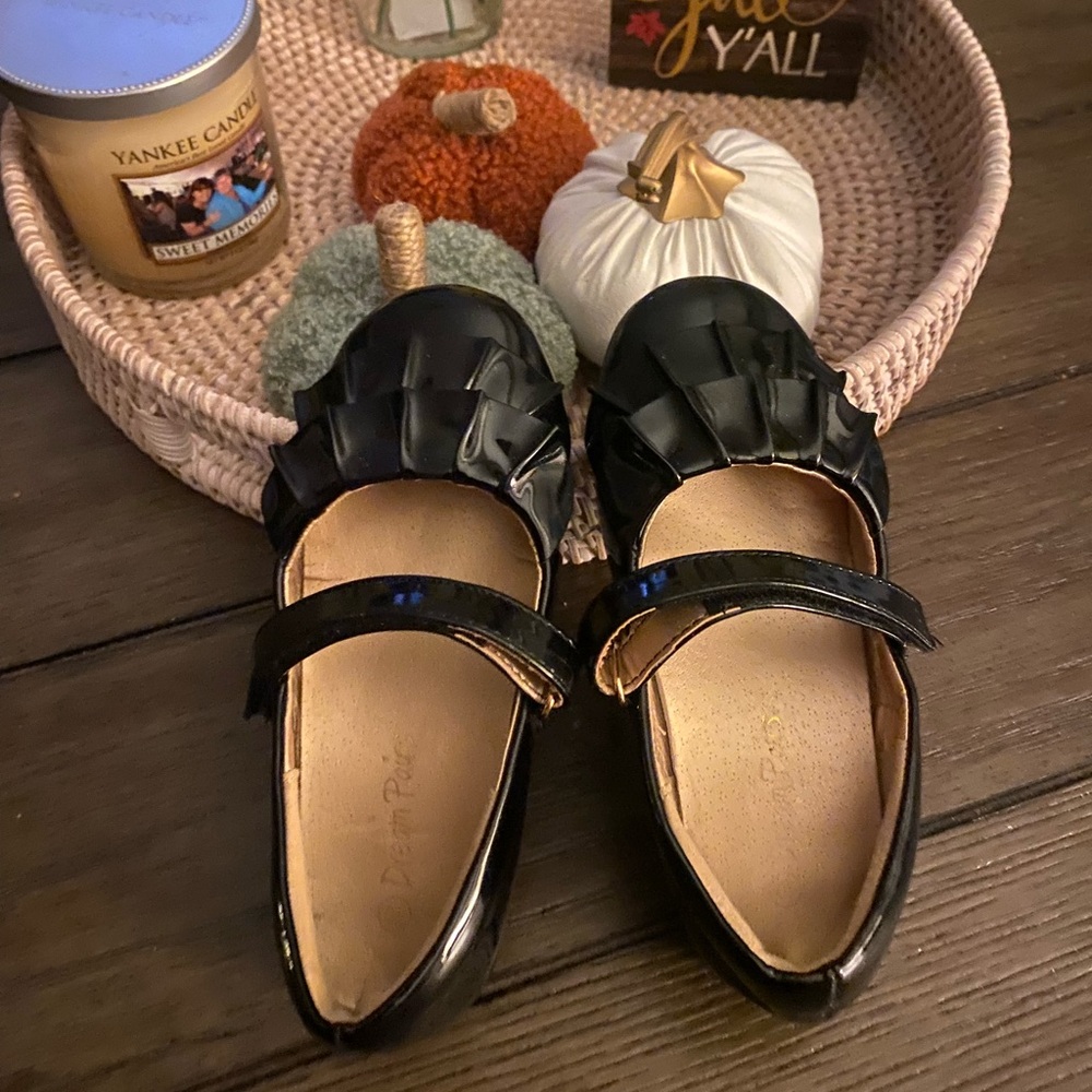 Toddler girls black patent leather shoes